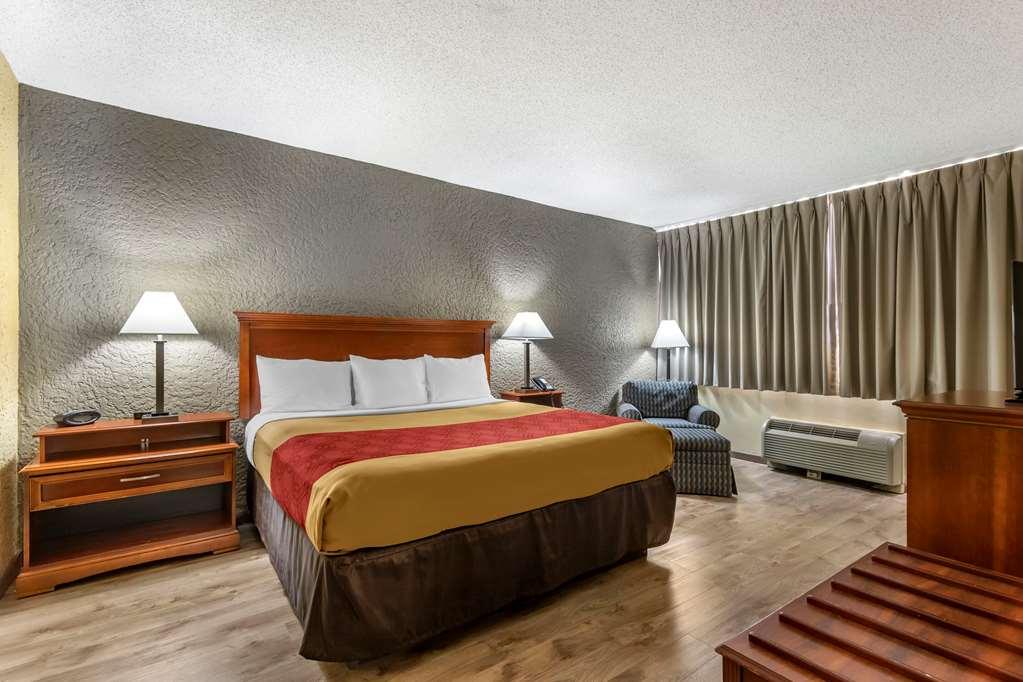 Econo Lodge Broken Arrow-Tulsa Δωμάτιο φωτογραφία