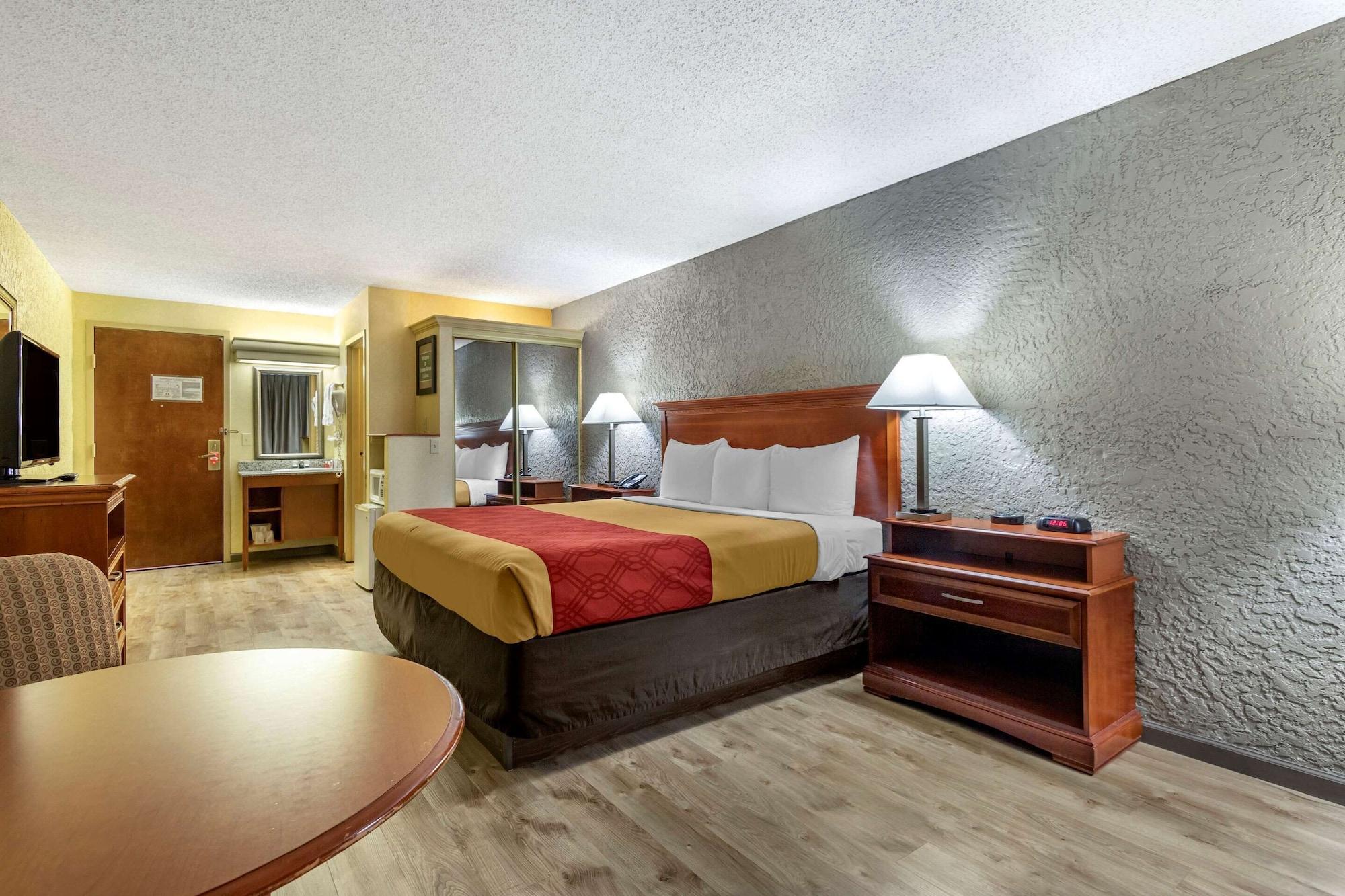 Econo Lodge Broken Arrow-Tulsa Εξωτερικό φωτογραφία