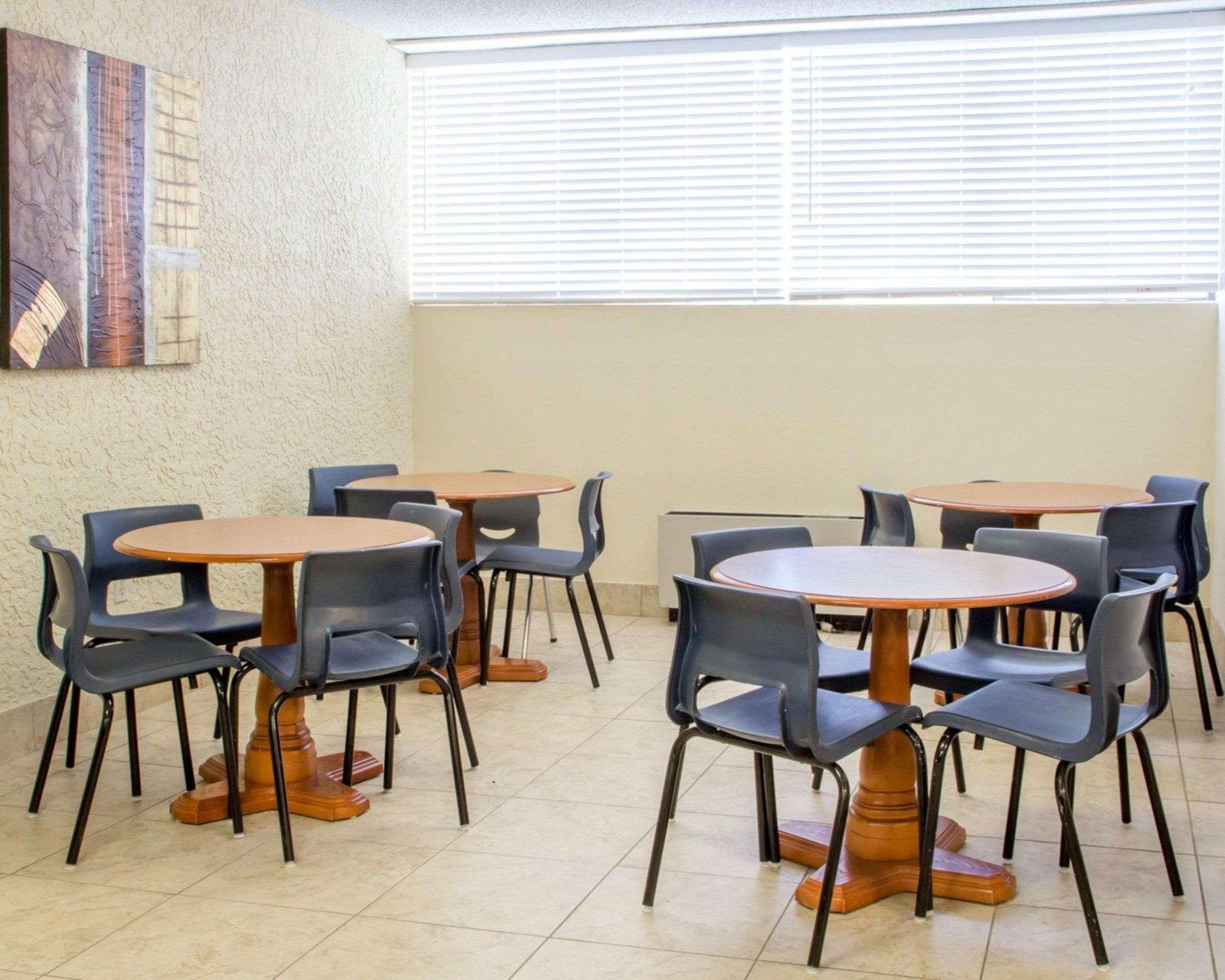 Econo Lodge Broken Arrow-Tulsa Εξωτερικό φωτογραφία