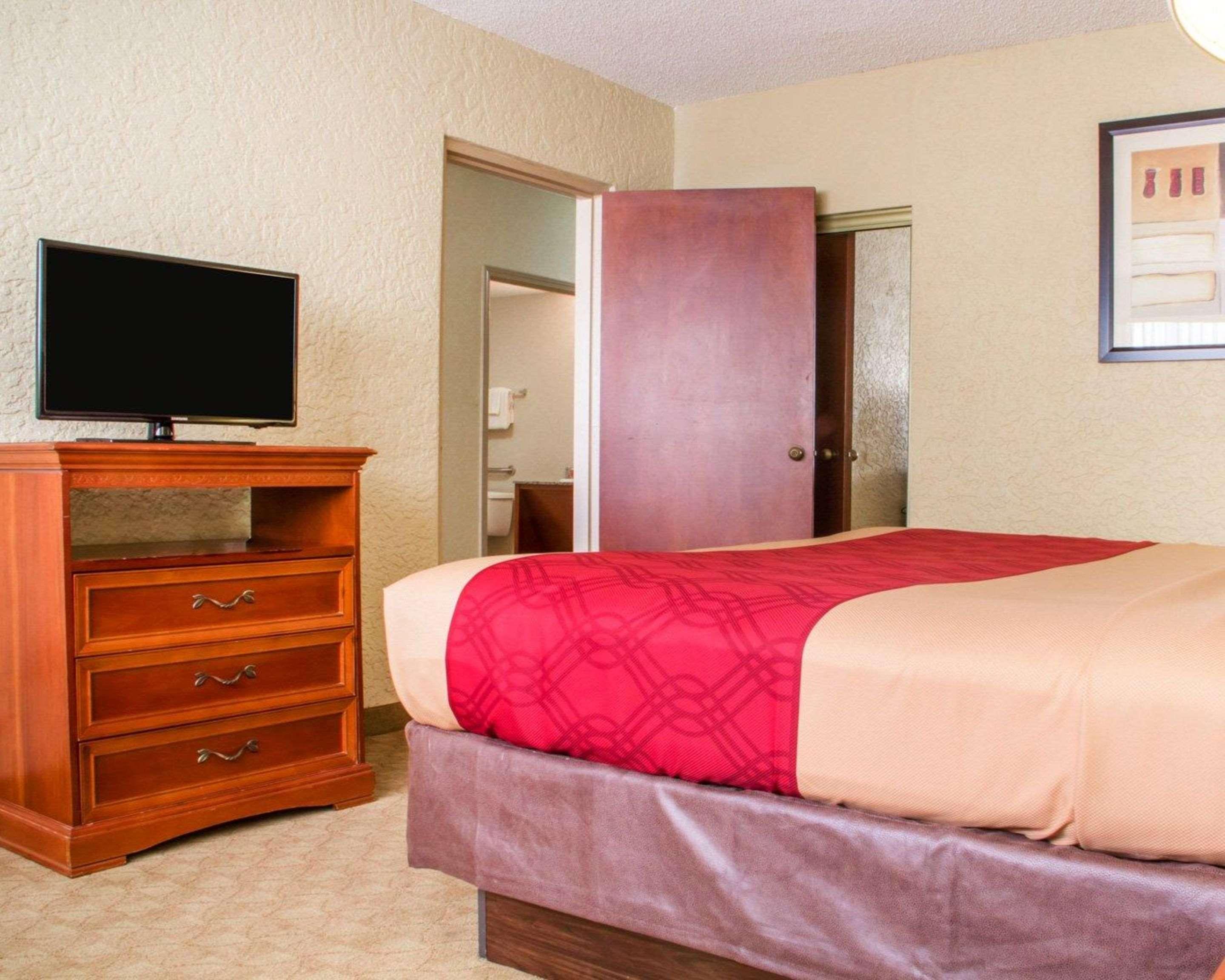 Econo Lodge Broken Arrow-Tulsa Εξωτερικό φωτογραφία