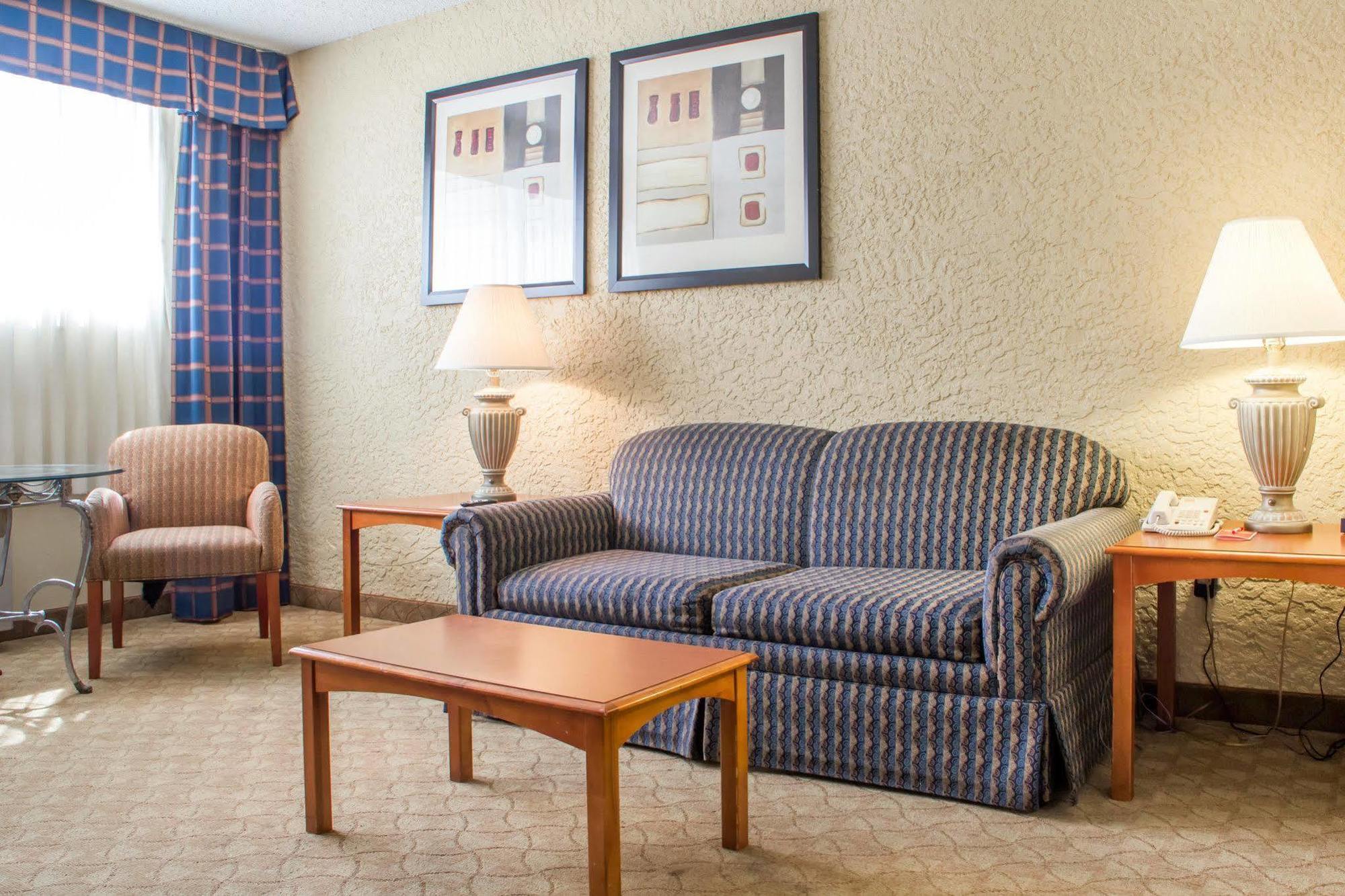 Econo Lodge Broken Arrow-Tulsa Εξωτερικό φωτογραφία